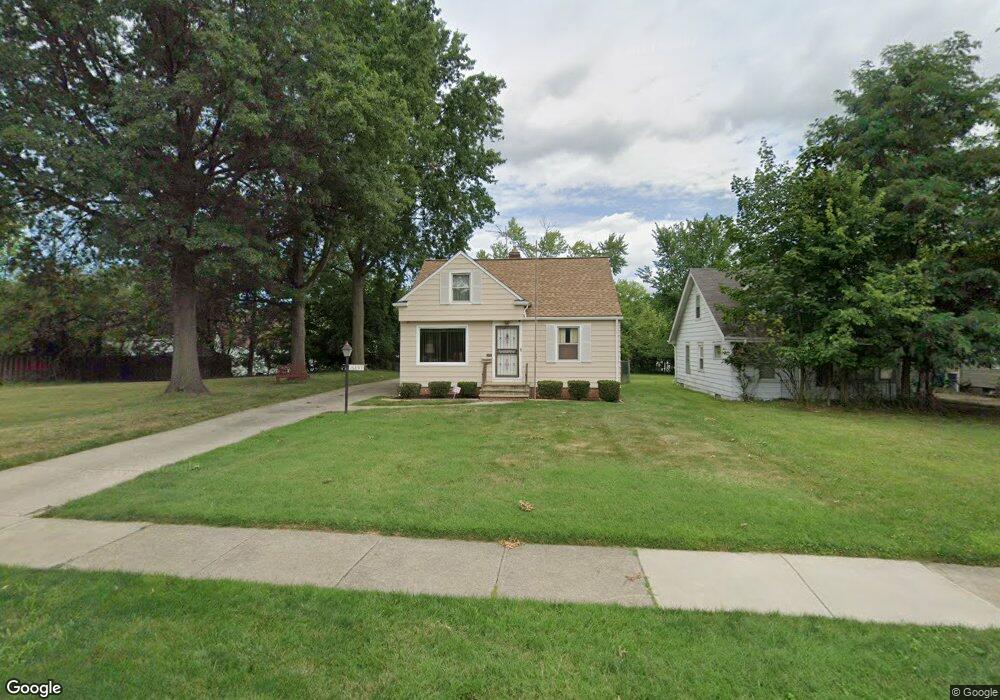 16897 Mapleboro Ave, Maple Heights, OH 44137 - photo 1