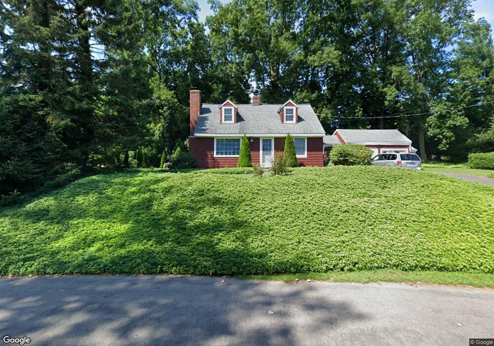 120 Flax Rd, Fairfield, CT 06824 - photo 1