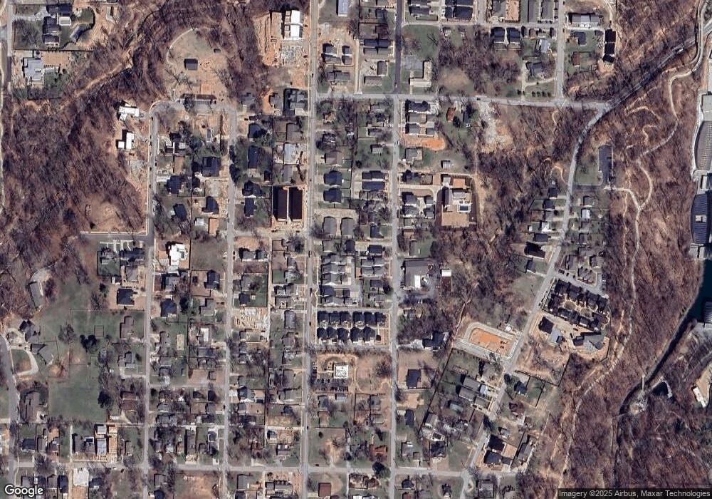 811 N Main St, Bentonville, AR 72712 - photo 1