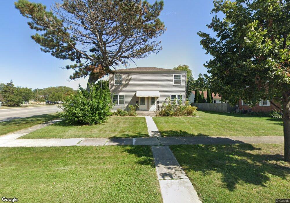 852 N Center St, Naperville, IL 60563 - photo 1