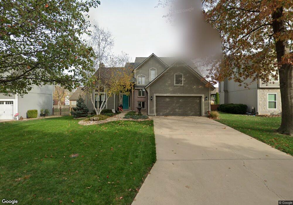 5319 Roundtree St, Shawnee, KS 66226 - photo 1