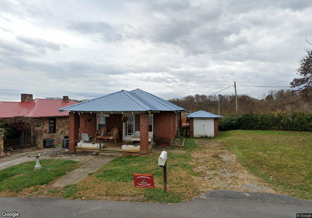 202 Young St, Johnson City, TN 37601 - photo 1