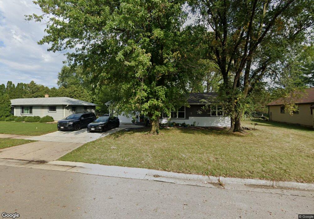 2111 S Pearl St, Janesville, WI 53546 - photo 1