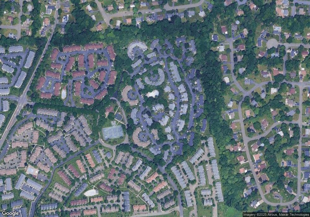 202 Treetop Cir unit 202, Nanuet, NY 10954 - photo 1