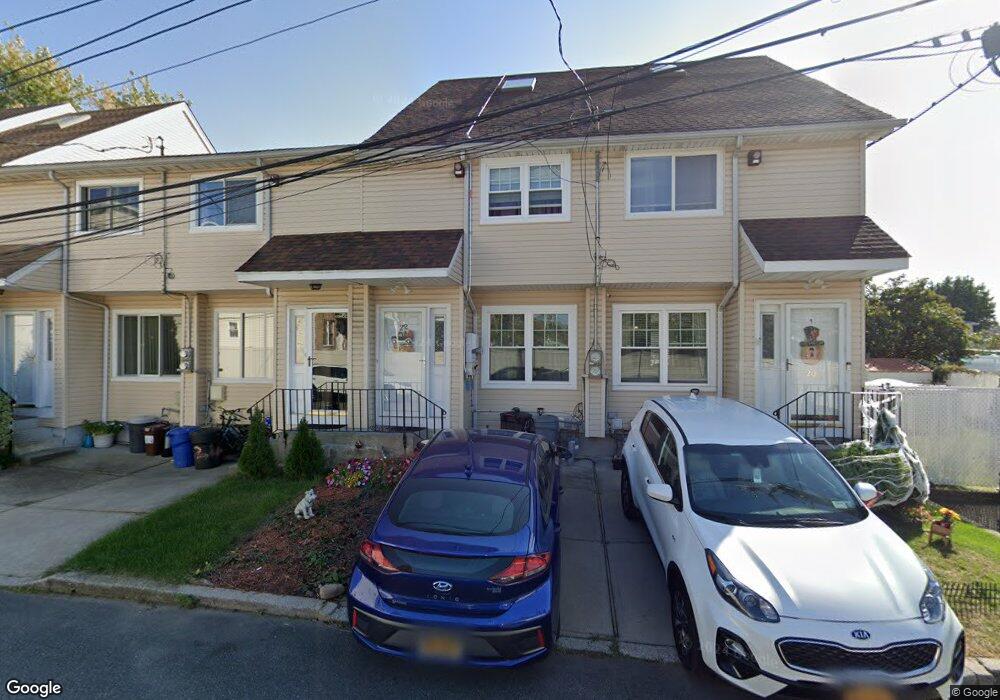22 Houston Ln, Staten Island, NY 10302 - photo 1