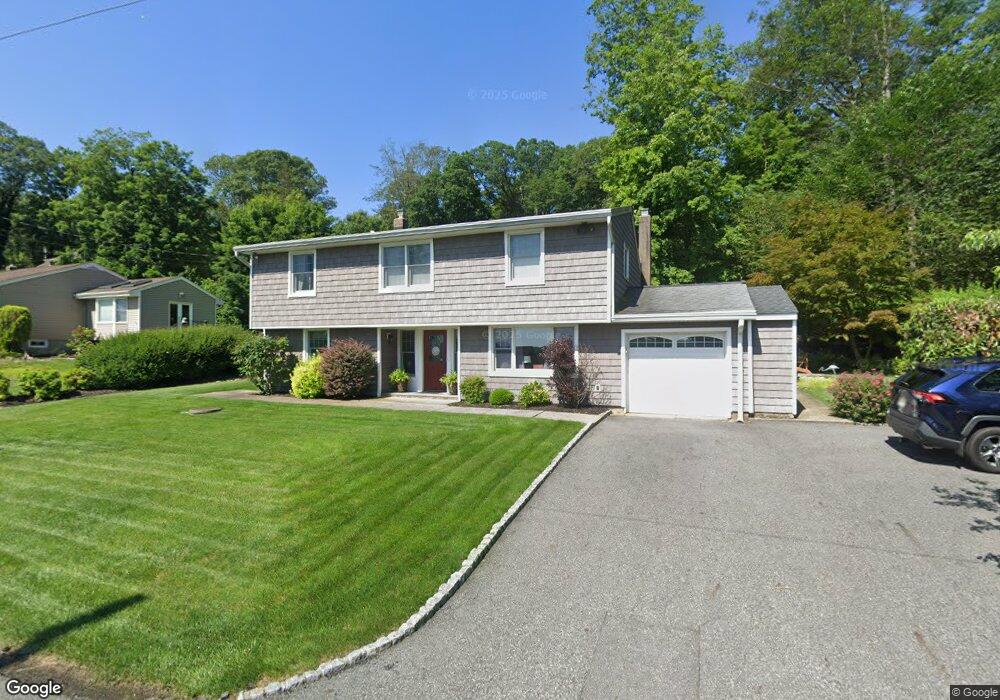 4 Waters Edge, Kinnelon, NJ 07405 - photo 1
