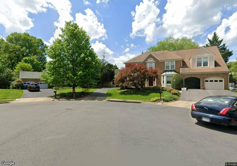 2128 Robin Way Ct, Vienna, VA 22182 - photo 1