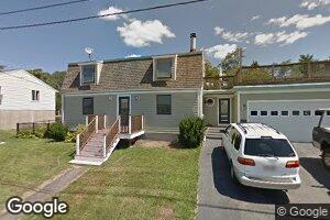 7 Juniper Rd, Gloucester, MA 01930