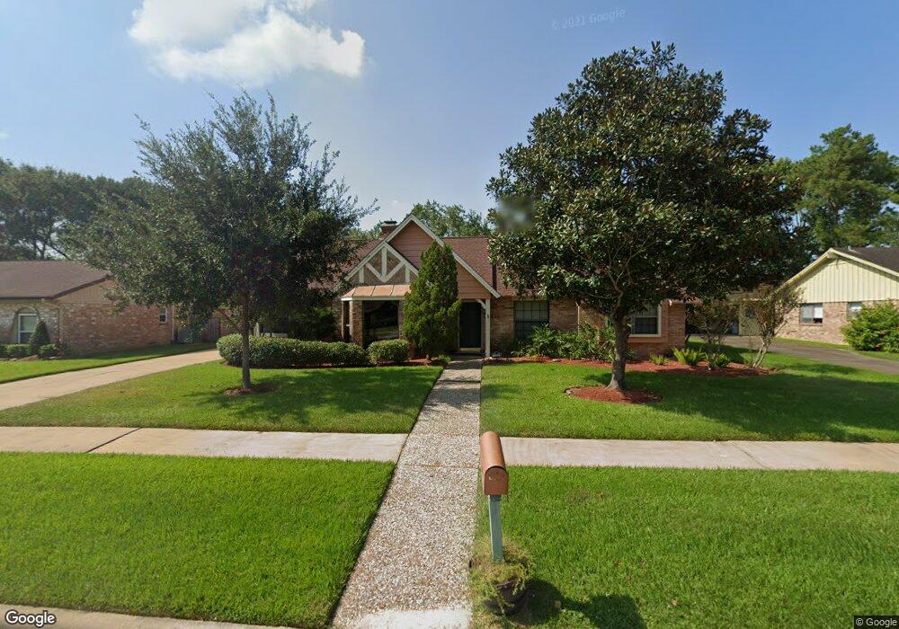 310 W Castle Harbour Dr, Friendswood, TX 77546 - photo 1