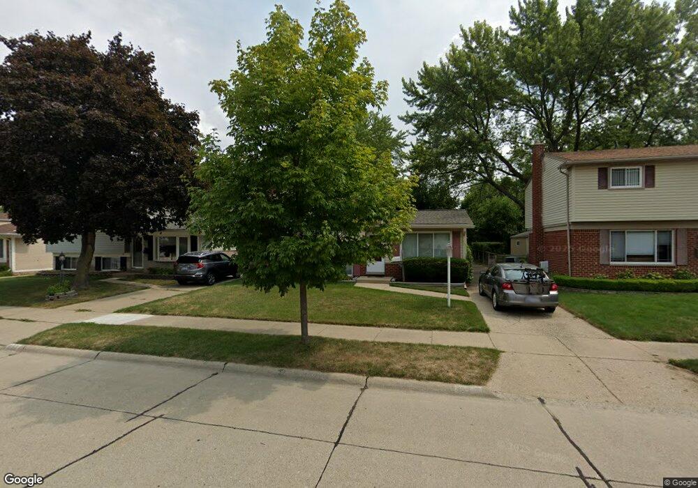 842 Curtis Ave, Clawson, MI 48017 - photo 1