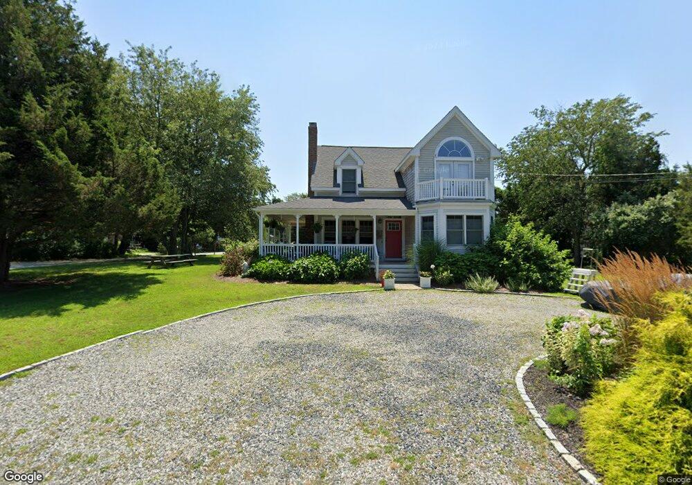 11 Mast St, Jamestown, RI 02835 - photo 1