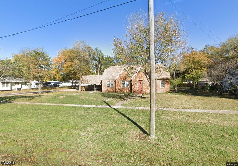 501 E 4th St, Altamont, KS 67330 - photo 1