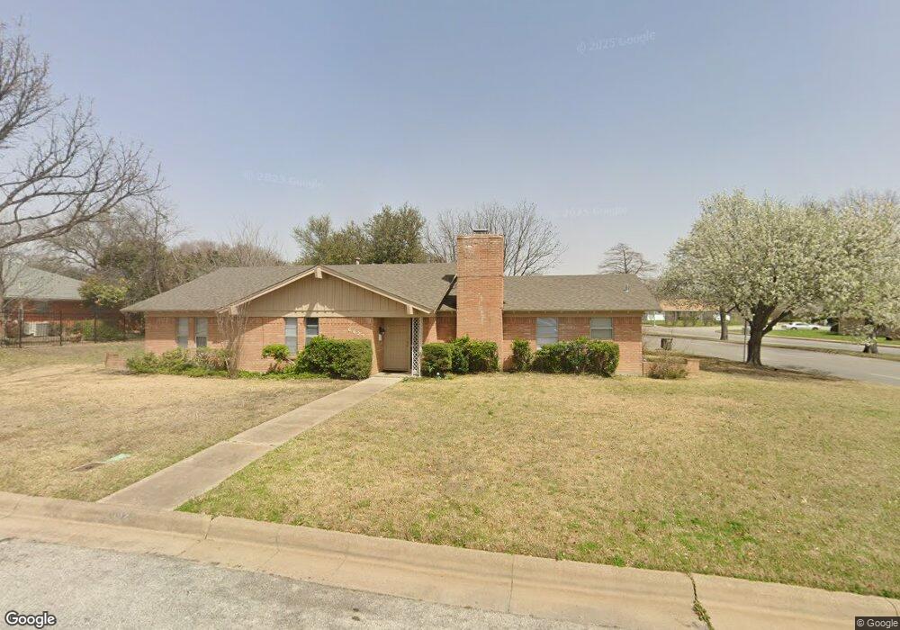 6625 Kingswood Dr, Fort Worth, TX 76133 - photo 1