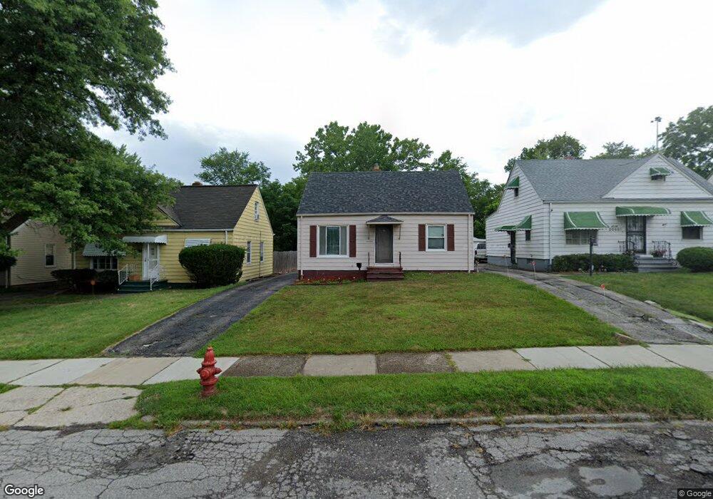 20717 Hansen Rd, Maple Heights, OH 44137 - photo 1