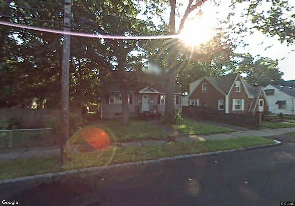 138 Draper St unit Left side, Springfield, MA 01108 - photo 1