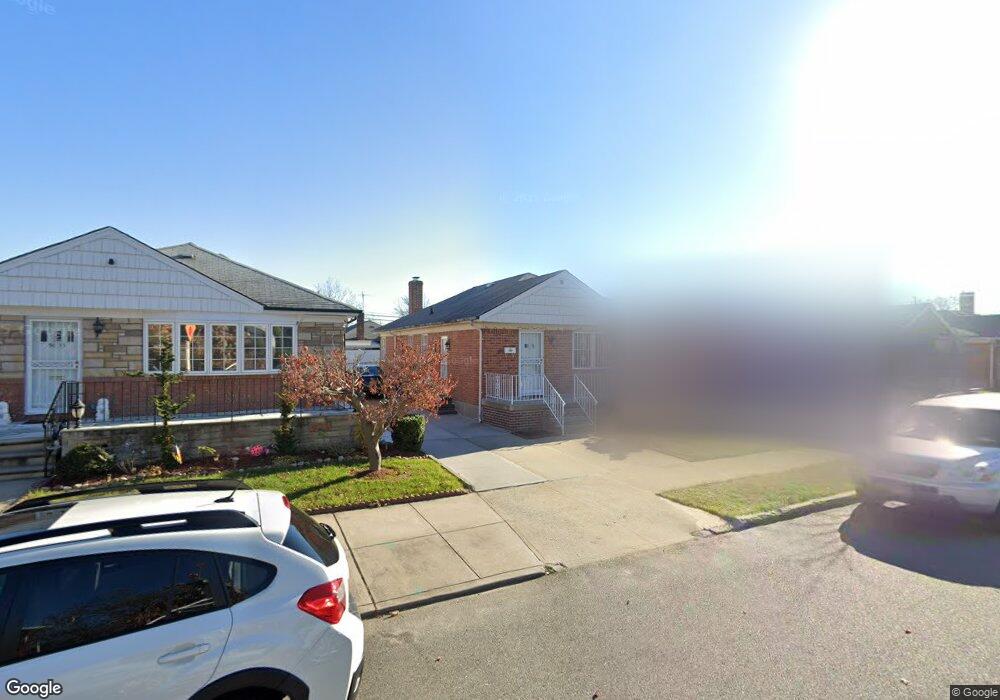 5619 174th St, Fresh Meadows, NY 11365 - photo 1