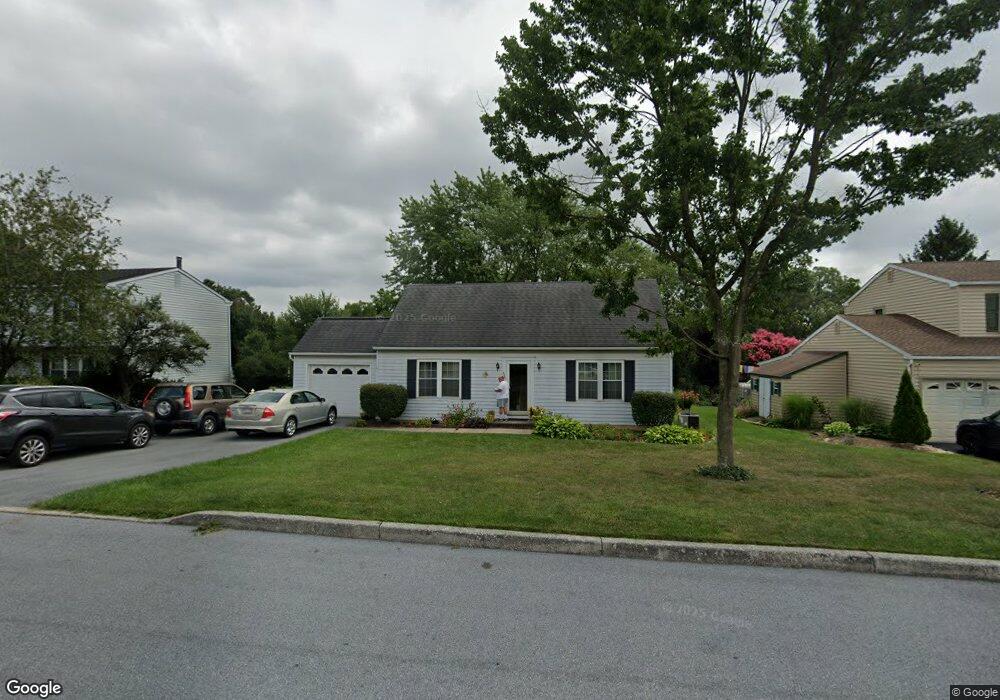 433 Sweetbriar Dr, Harrisburg, PA 17111 - photo 1