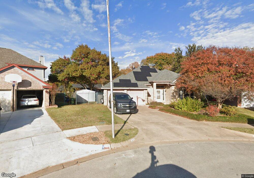 408 Parkview Ct, Hurst, TX 76053 - photo 1