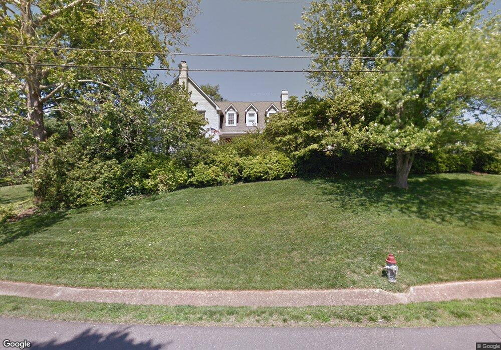 6818 Wemberly Way, McLean, VA 22101 - photo 1