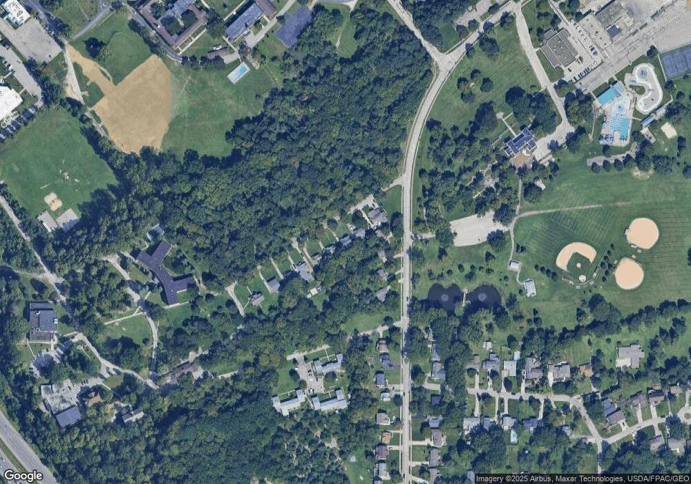 28600 Nutwood Ln, Wickliffe, OH 44092 - photo 1