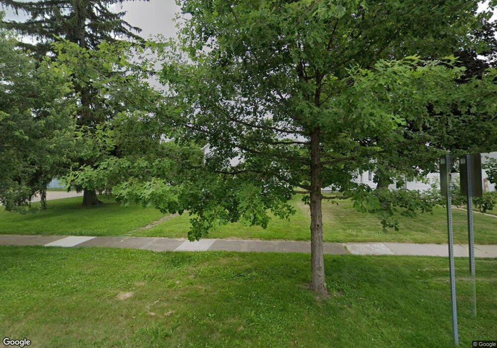 1421 Tremont St, Cedar Falls, IA 50613 - photo 1