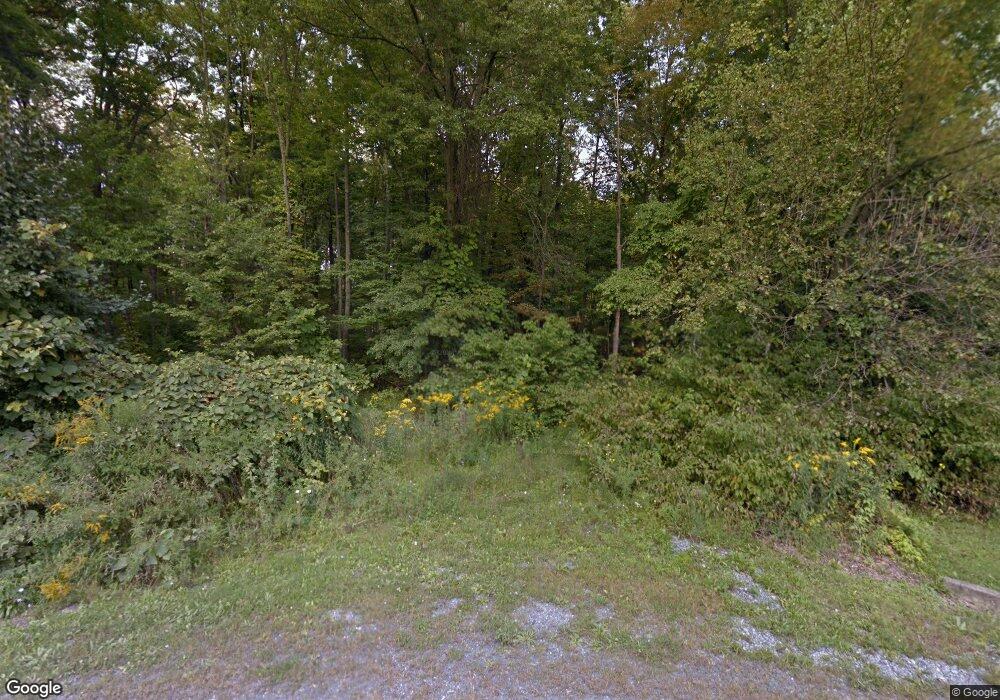 3 Oakwood Dr, Wind Gap, PA 18091 - photo 1