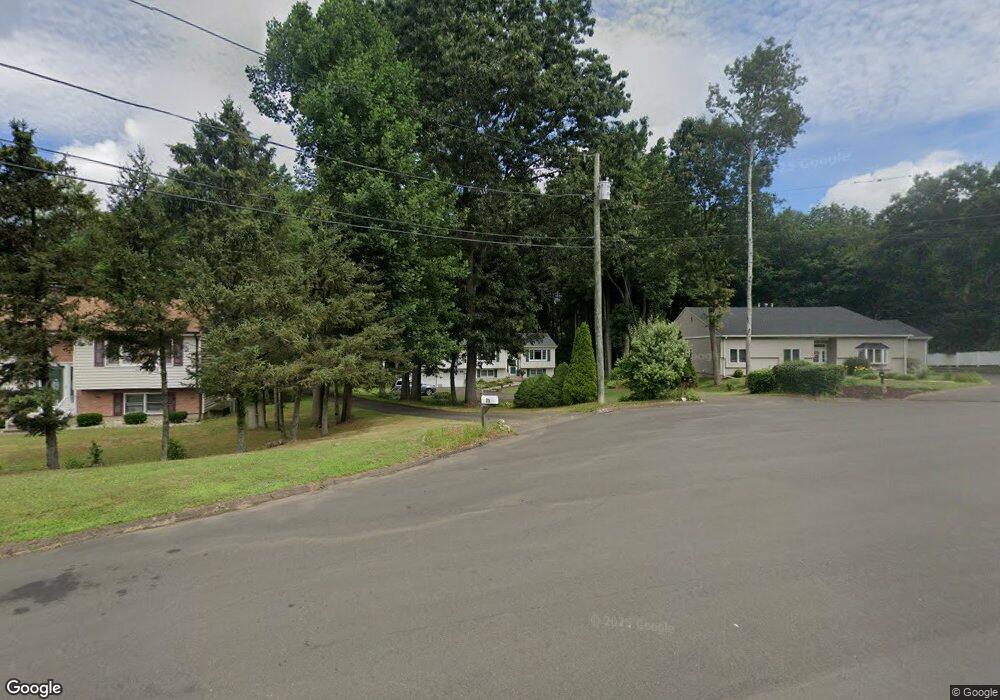 25 Hidden Pond Rd unit Drive, North Haven, CT 06473 - photo 1