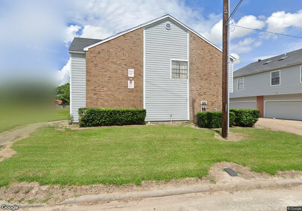 7925 Streamside Dr unit 7925, Houston, TX 77088 - photo 1