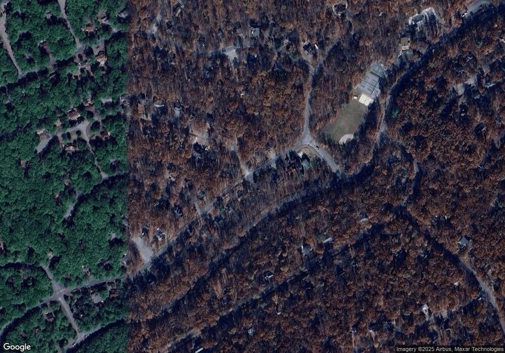 306 Somerset Dr, East Stroudsburg, PA 18301 - photo 1