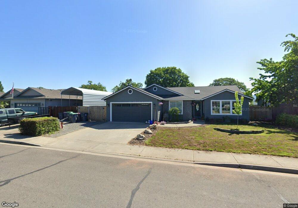 160 W Vilas Rd, Central Point, OR 97502 - photo 1