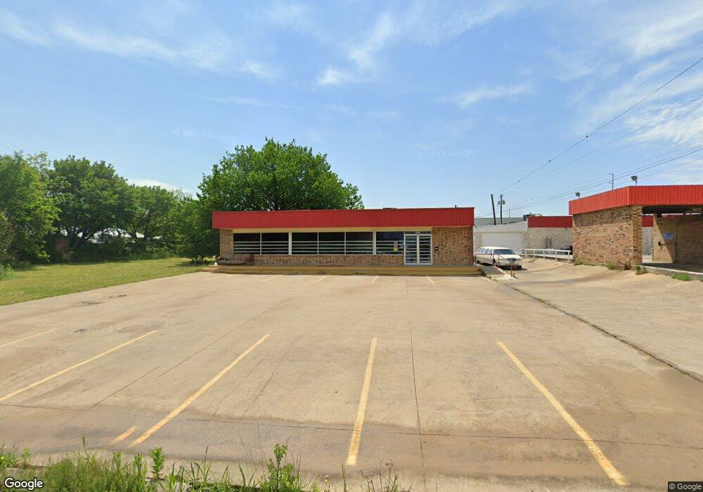 1517 N Weaver St, Gainesville, TX 76240 - photo 1