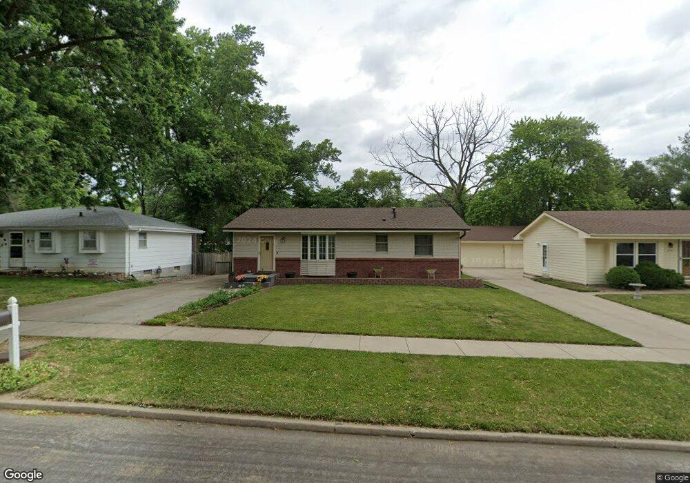330 E Marion St, Des Moines, IA 50315 - photo 1