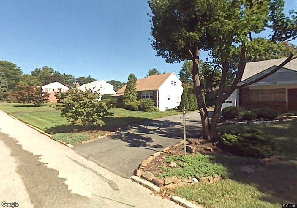 17 Dechert Rd, Conshohocken, PA 19428 - photo 1