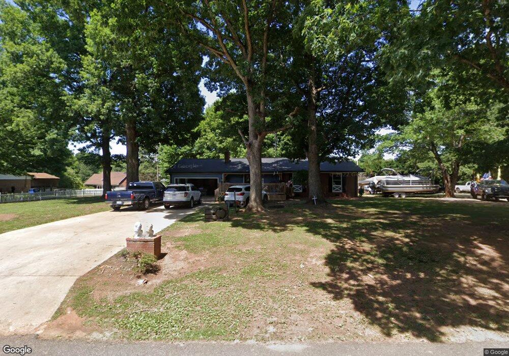 231 Edgewood Dr, Statesville, NC 28625 - photo 1