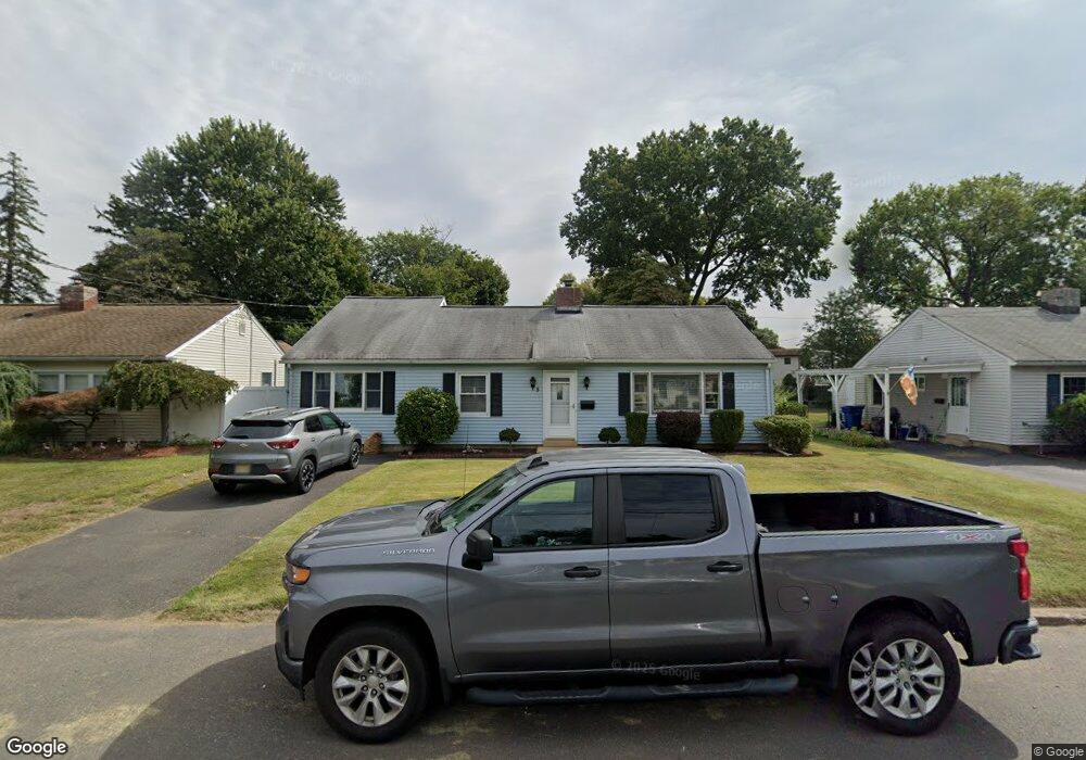 5 Pierrepont Ave, Middlesex, NJ 08846 - photo 1