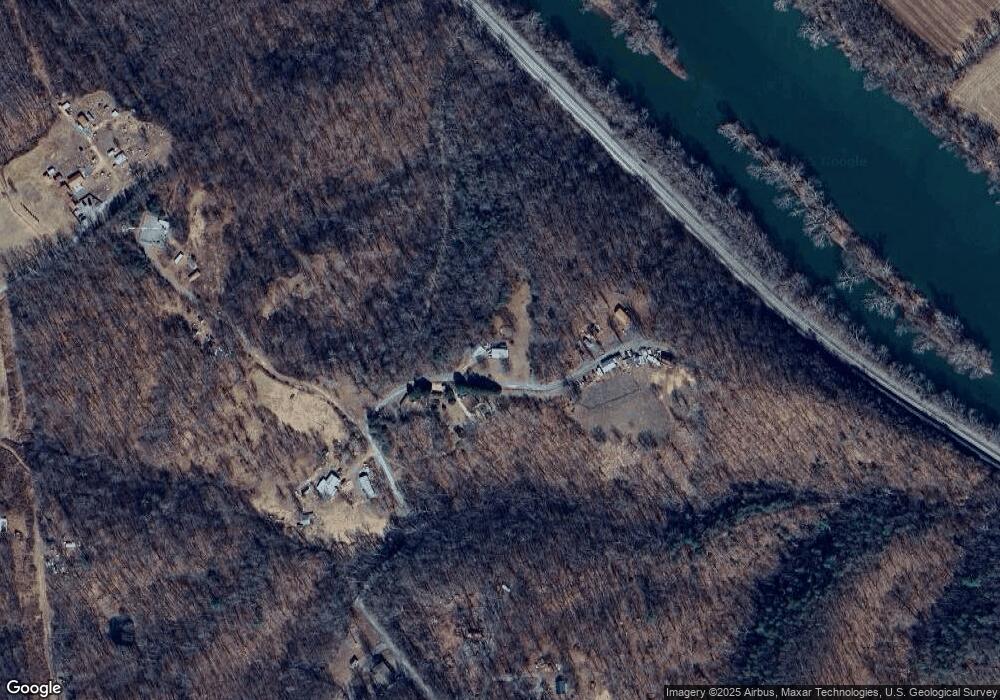 543 Barksdale Ln, Hedgesville, WV 25427 - photo 1