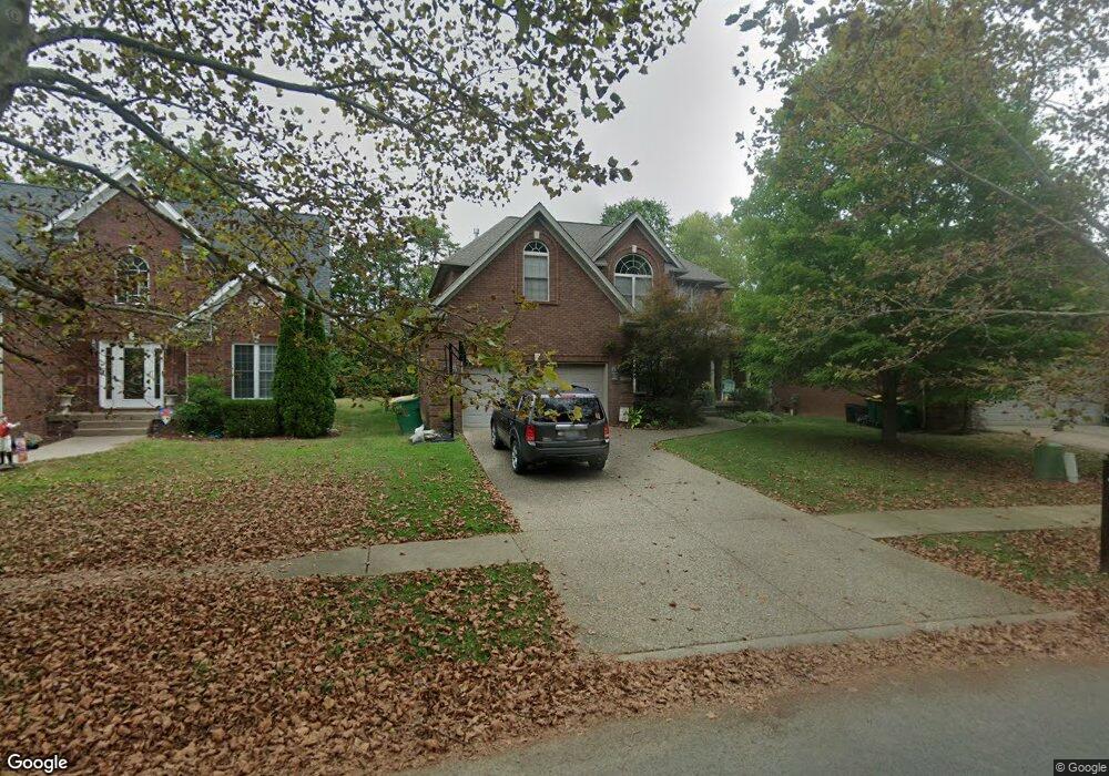 11033 Radleigh Ln, Louisville, KY 40291 - photo 1