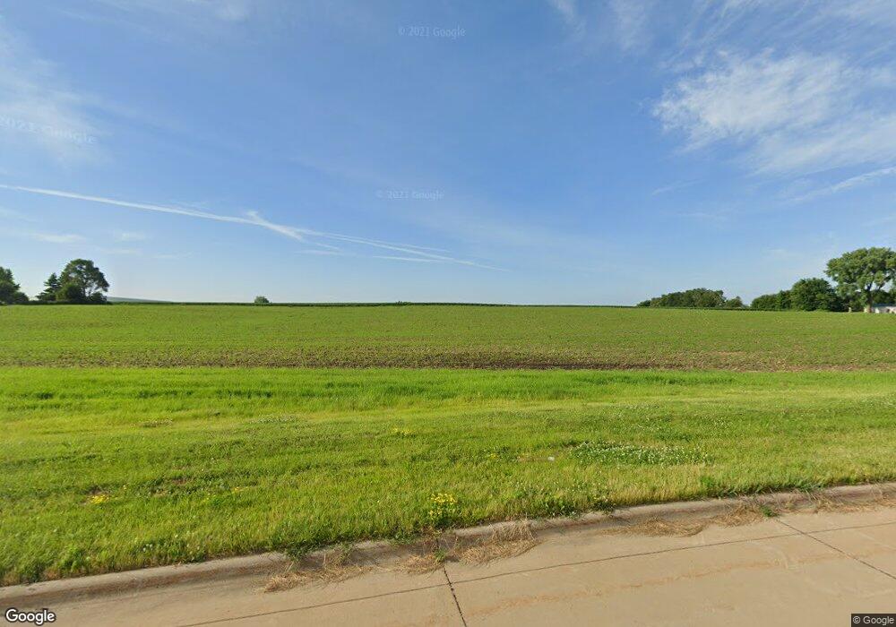 1407 Adair Ct SW unit 202, Cedar Rapids, IA 52404 - photo 1