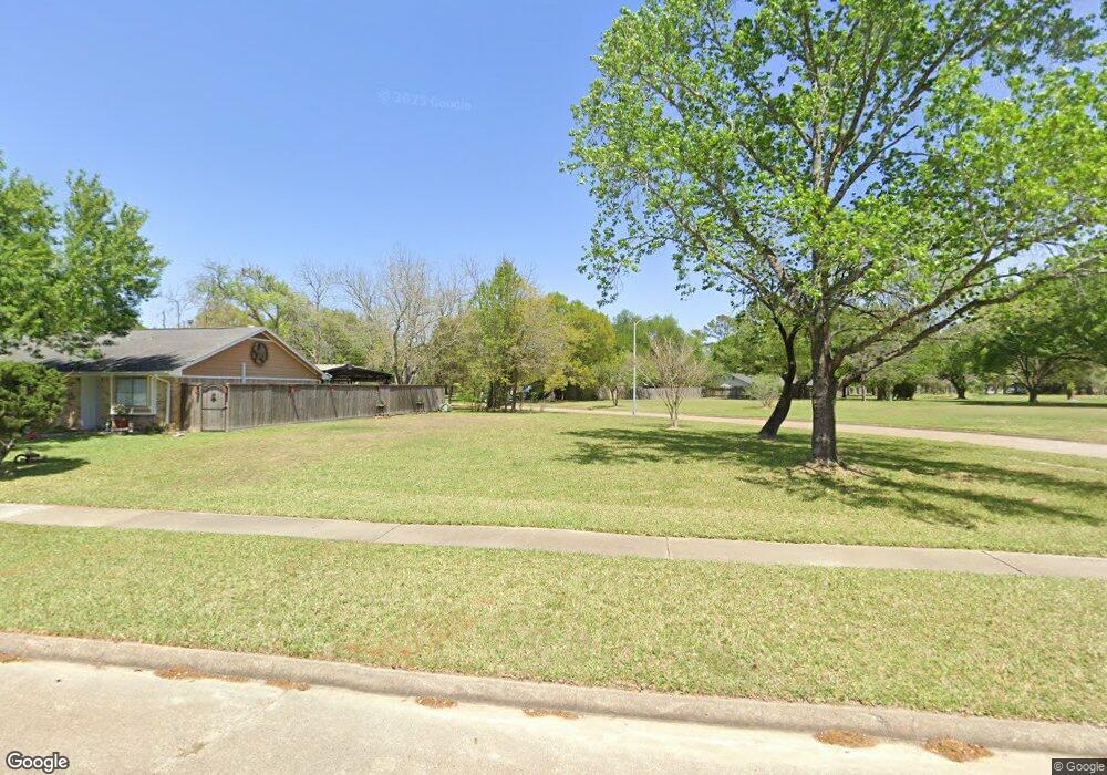 7102 Woodland West Dr, Houston, TX 77040 - photo 1