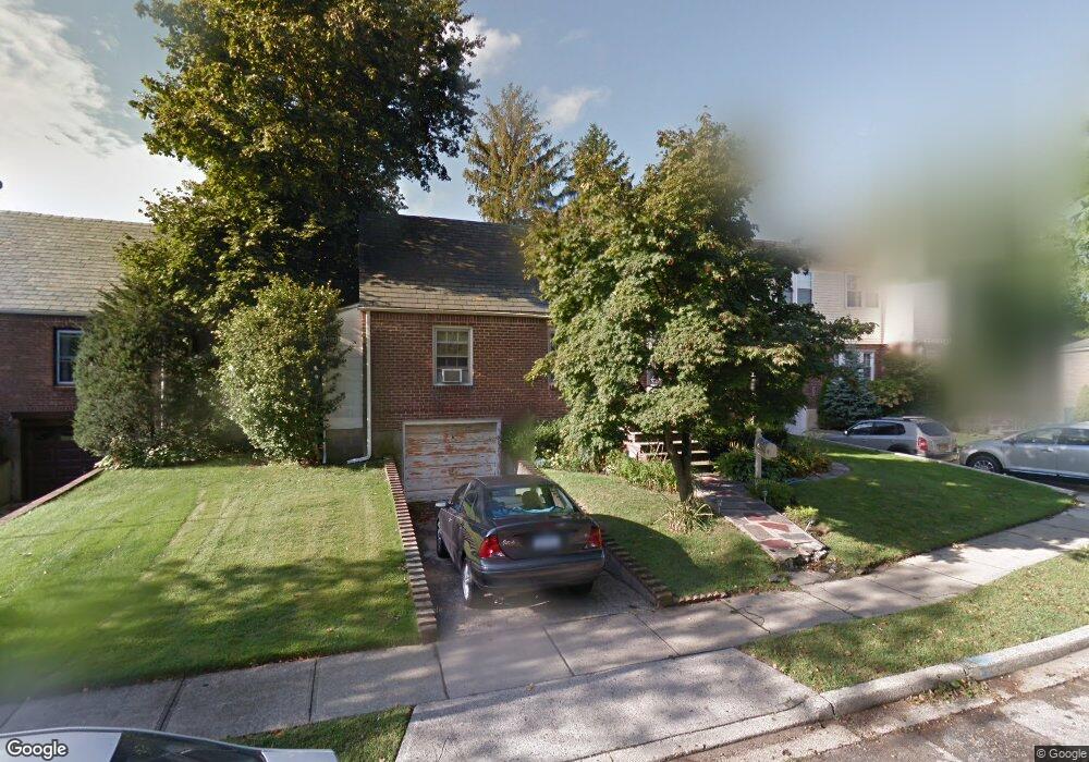 6 Bittersweet Ln, Valley Stream, NY 11581 - photo 1