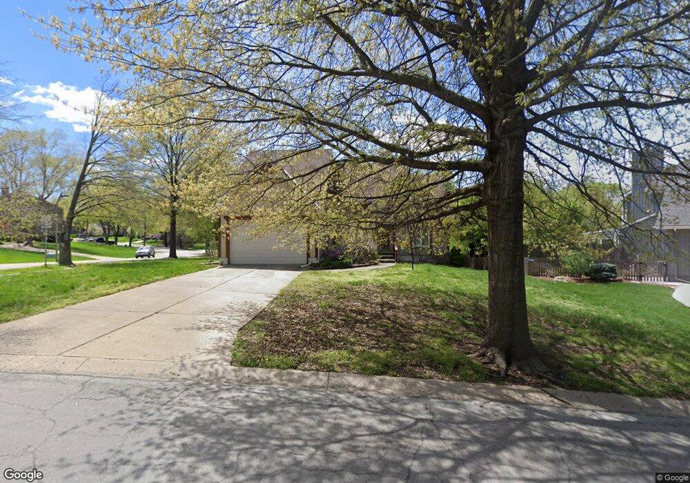8904 Twilight Ln, Lenexa, KS 66219 - photo 1