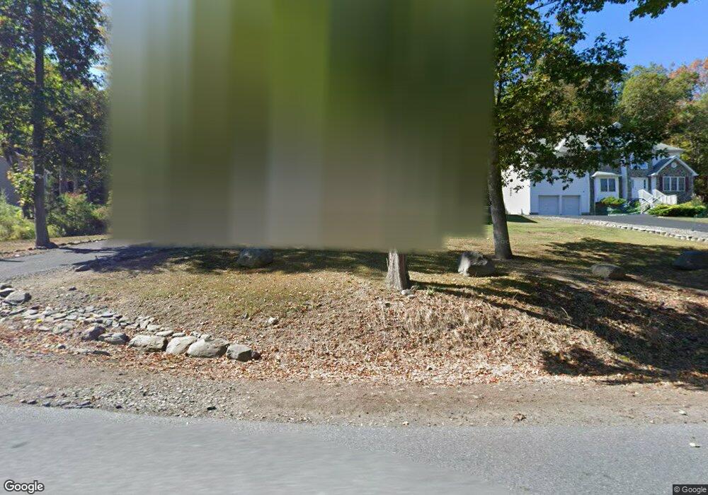 798 Wedgewood Lake Dr, Stroudsburg, PA 18360 - photo 1