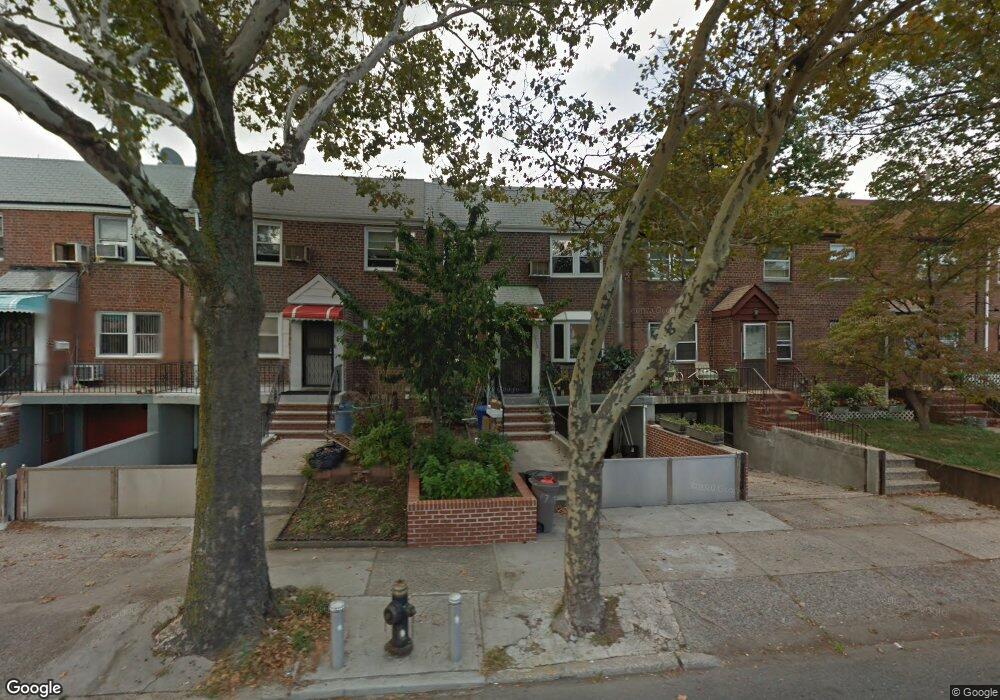 6710 Utopia Pkwy, Fresh Meadows, NY 11365 - photo 1