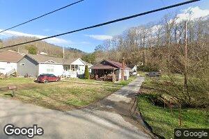 150 Left Penhook Rd, Harold, KY 41635