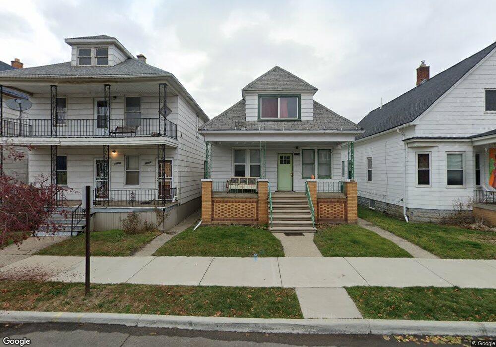 11704 Sobieski St, HamtraMcK, MI 48212 - photo 1