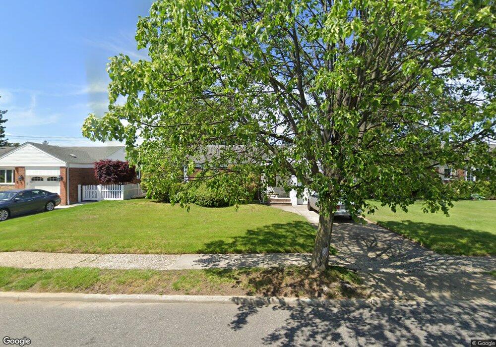 716 Willow Rd, Franklin Square, NY 11010 - photo 1