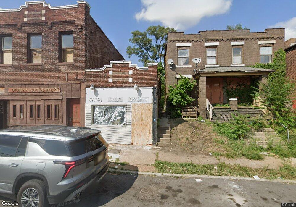 4733 Natural Bridge Ave, Saint Louis, MO 63115 - photo 1