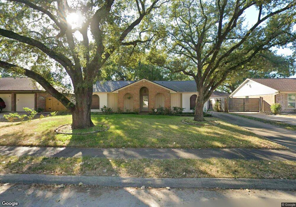 9011 Stone Brook Ln, Houston, TX 77040 - photo 1