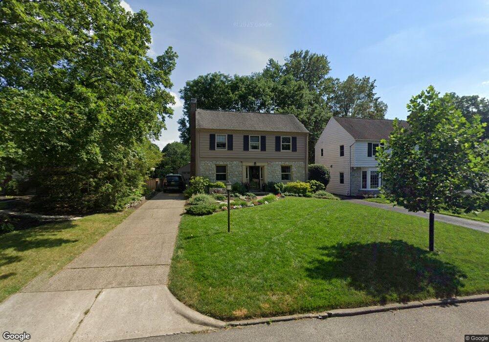 107 W Cooke Rd, Columbus, OH 43214 - photo 1