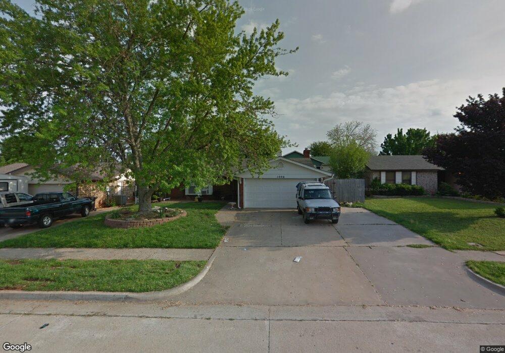 1006 NE 9th St, Moore, OK 73160 - photo 1
